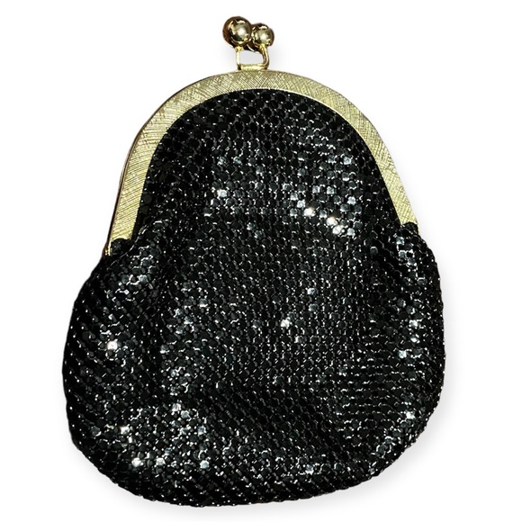 VINTAGE Black Mesh Snap Closure Shoulder Clutch Bag w/ Chain 90's - Picture 2 of 6